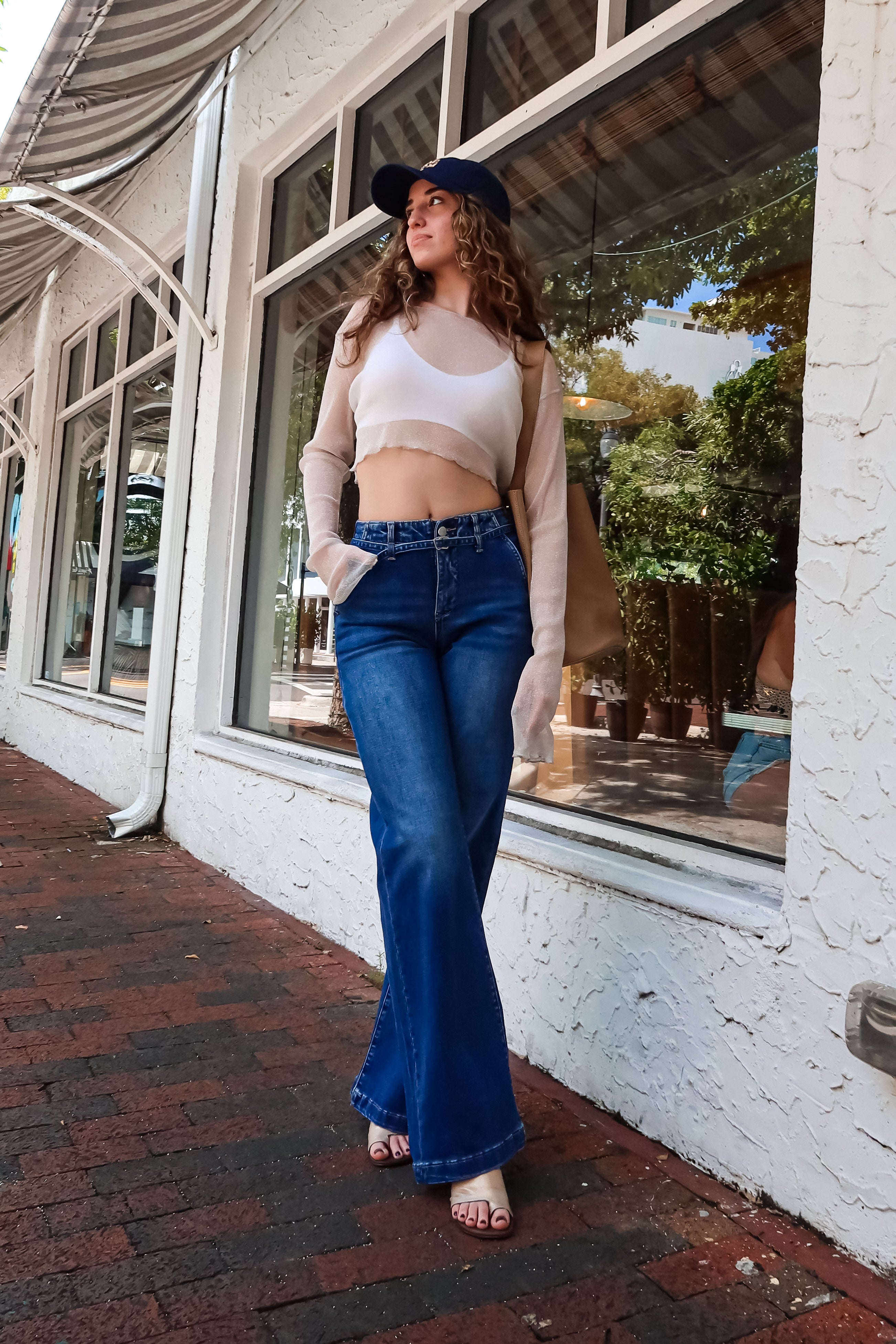 LO WIDE BELTED JEANS
