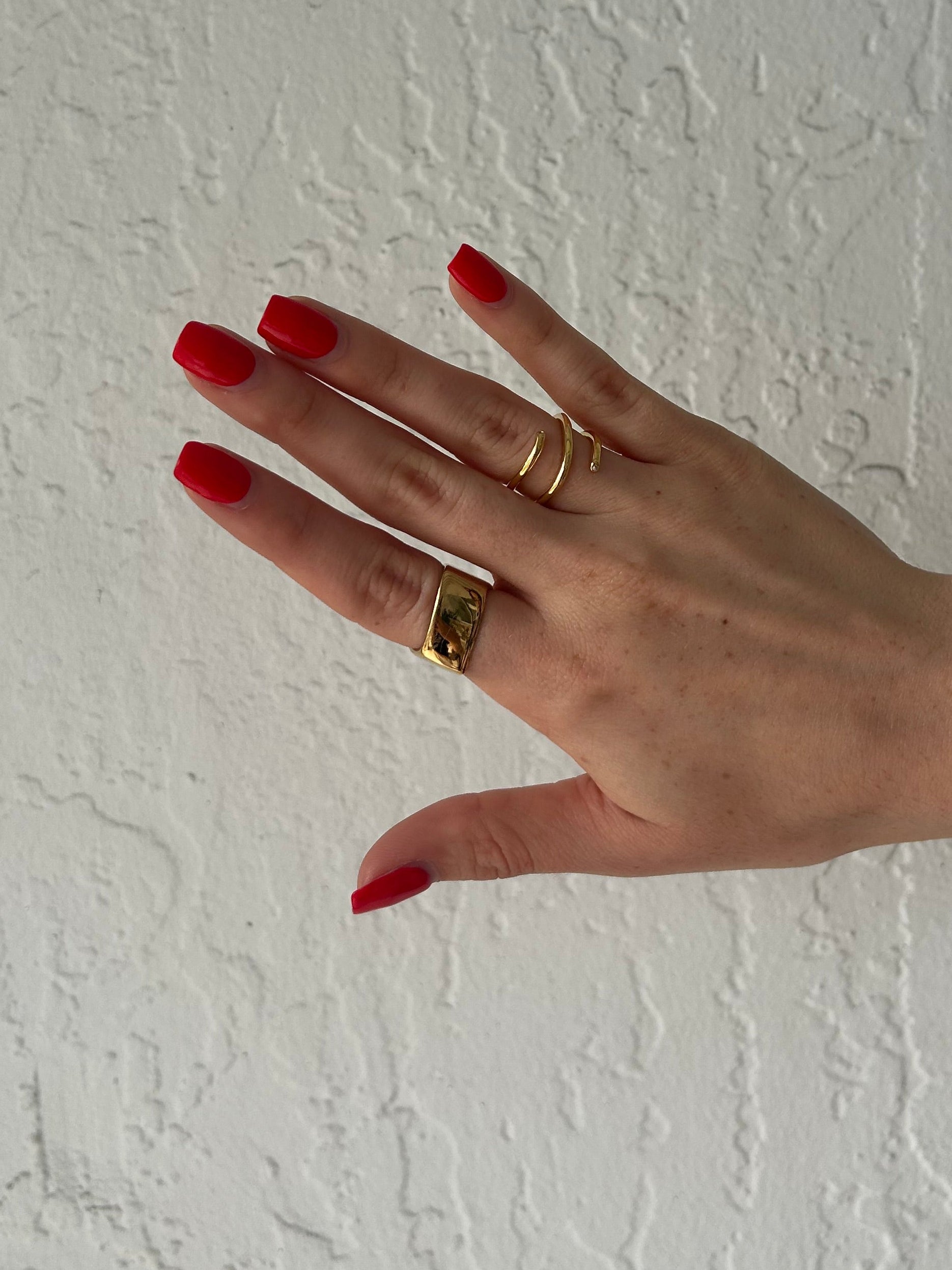 SWIRL RING
