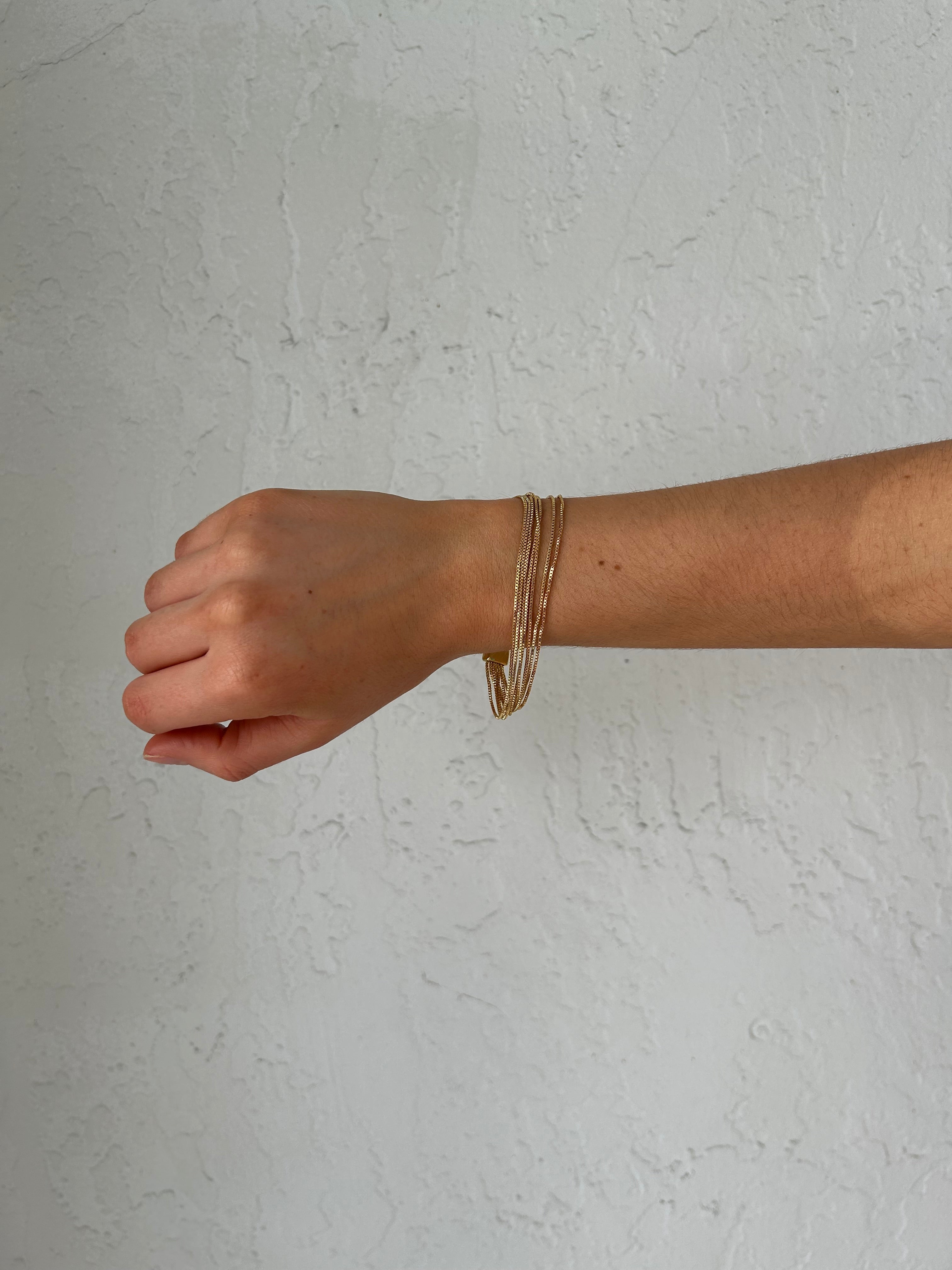 HERRINGBONE STRING BRACELET