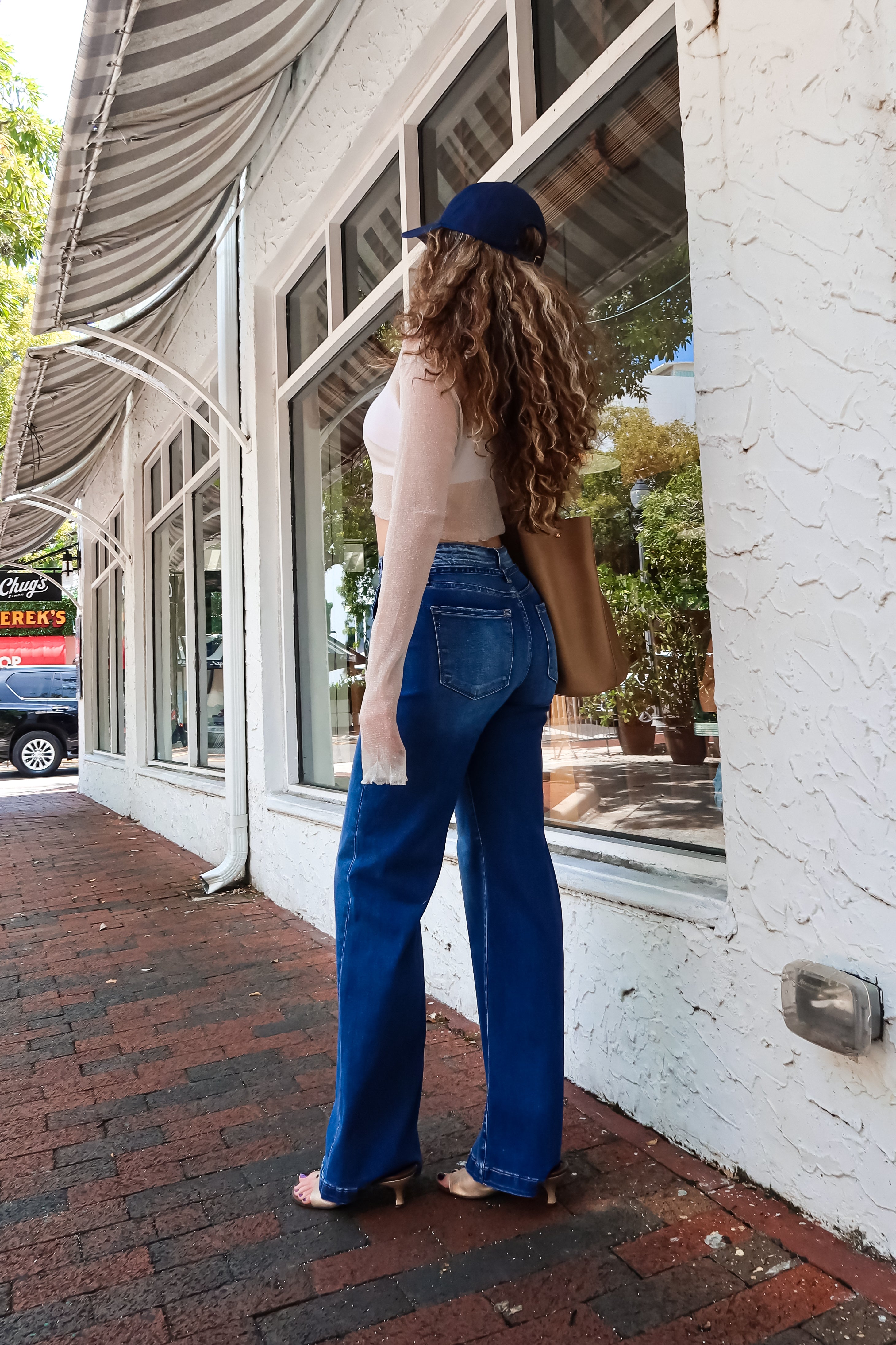 LO WIDE BELTED JEANS