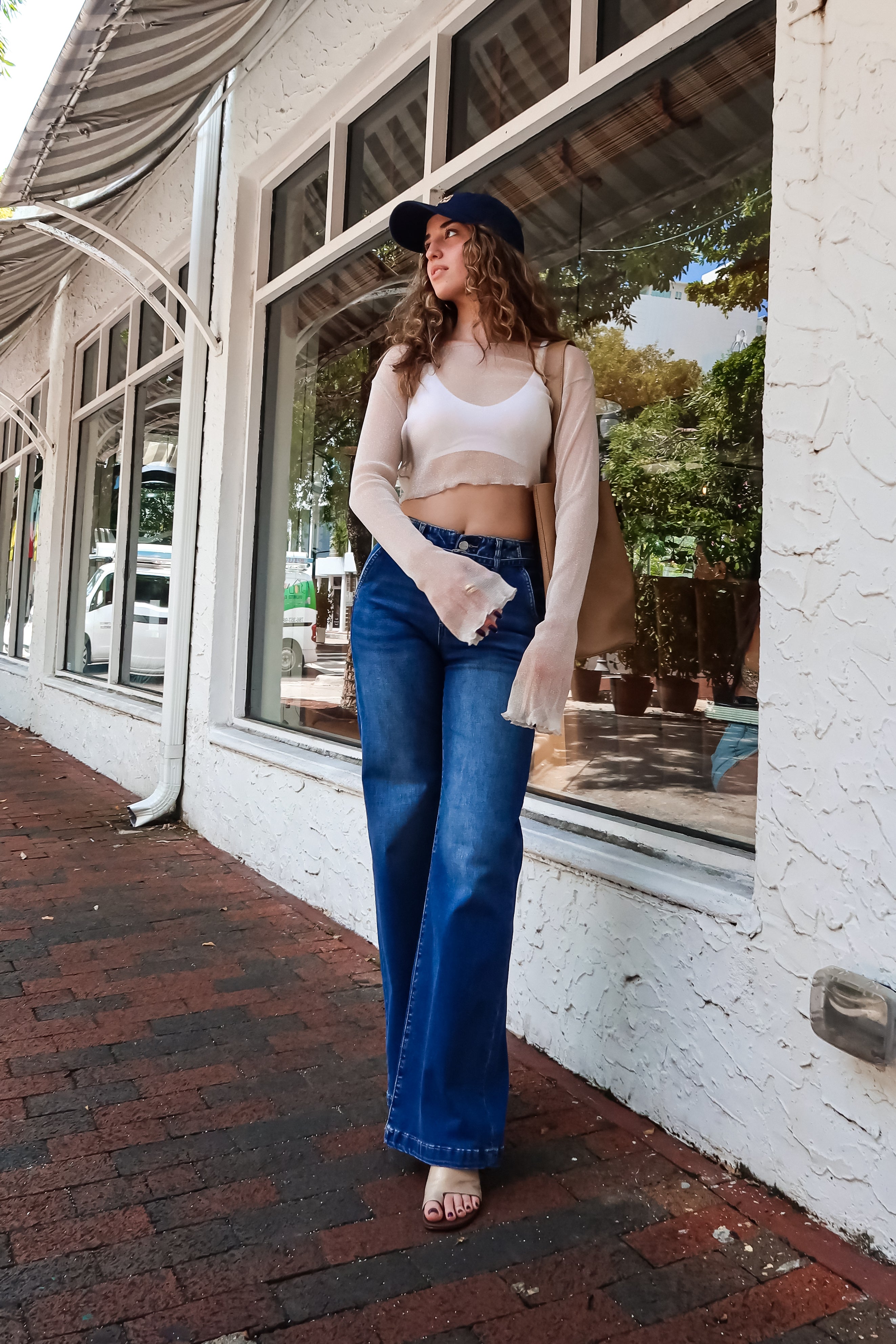 LO WIDE BELTED JEANS