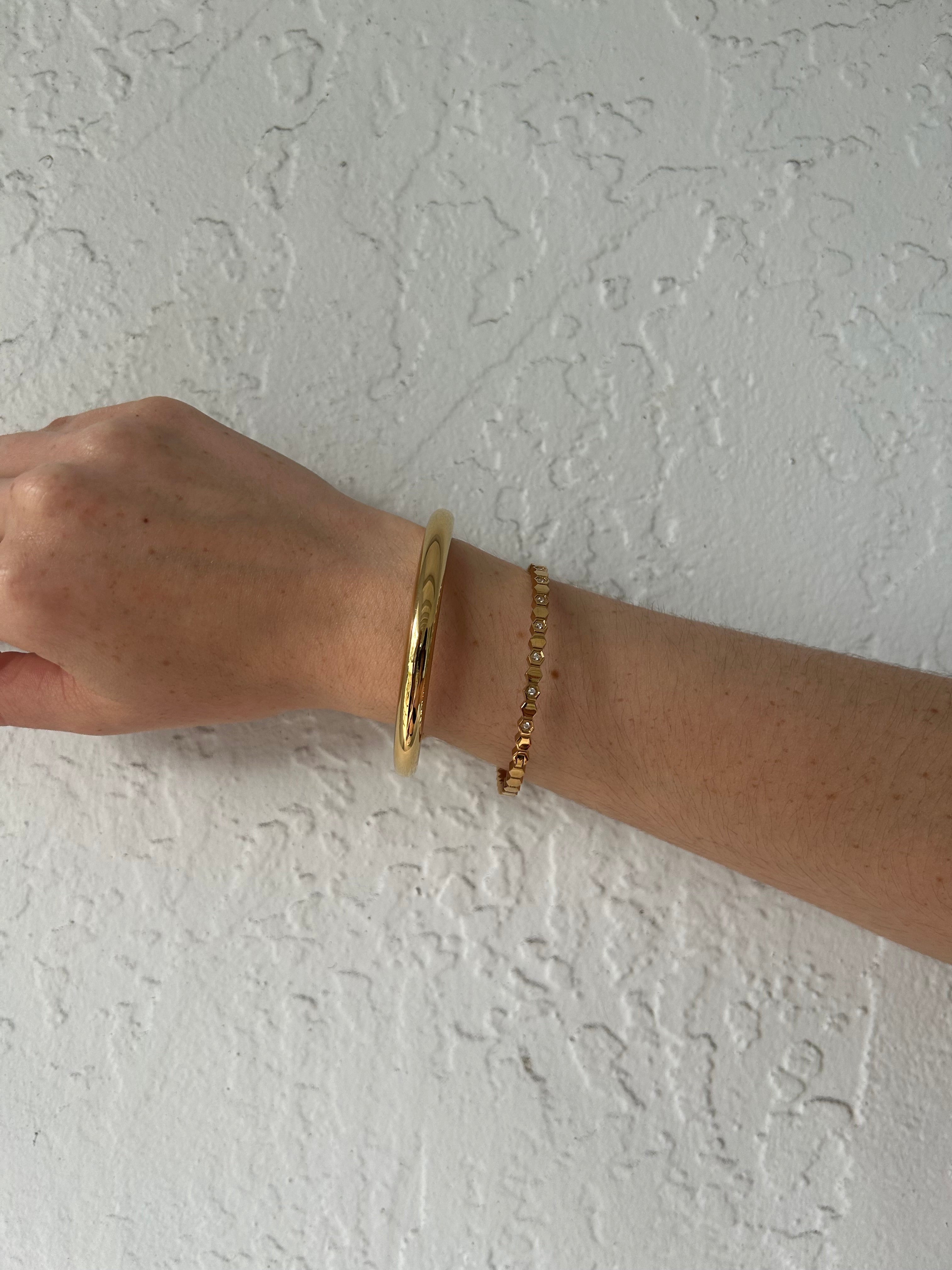 STAINLESS STEEL HONEYCOMB BANGLE BRACELET