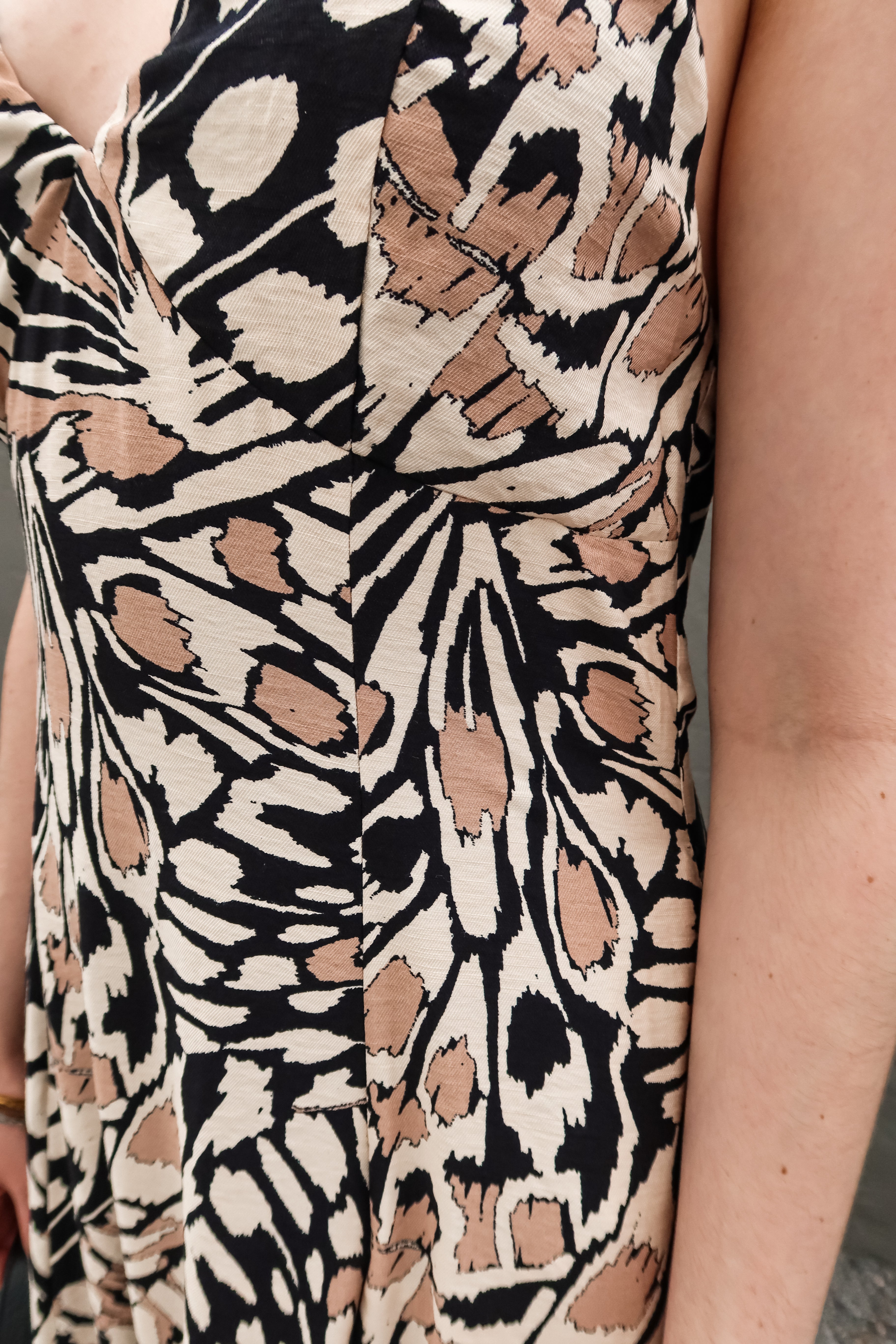 BUTTERFLY GARDEN MAXI DRESS BLACK