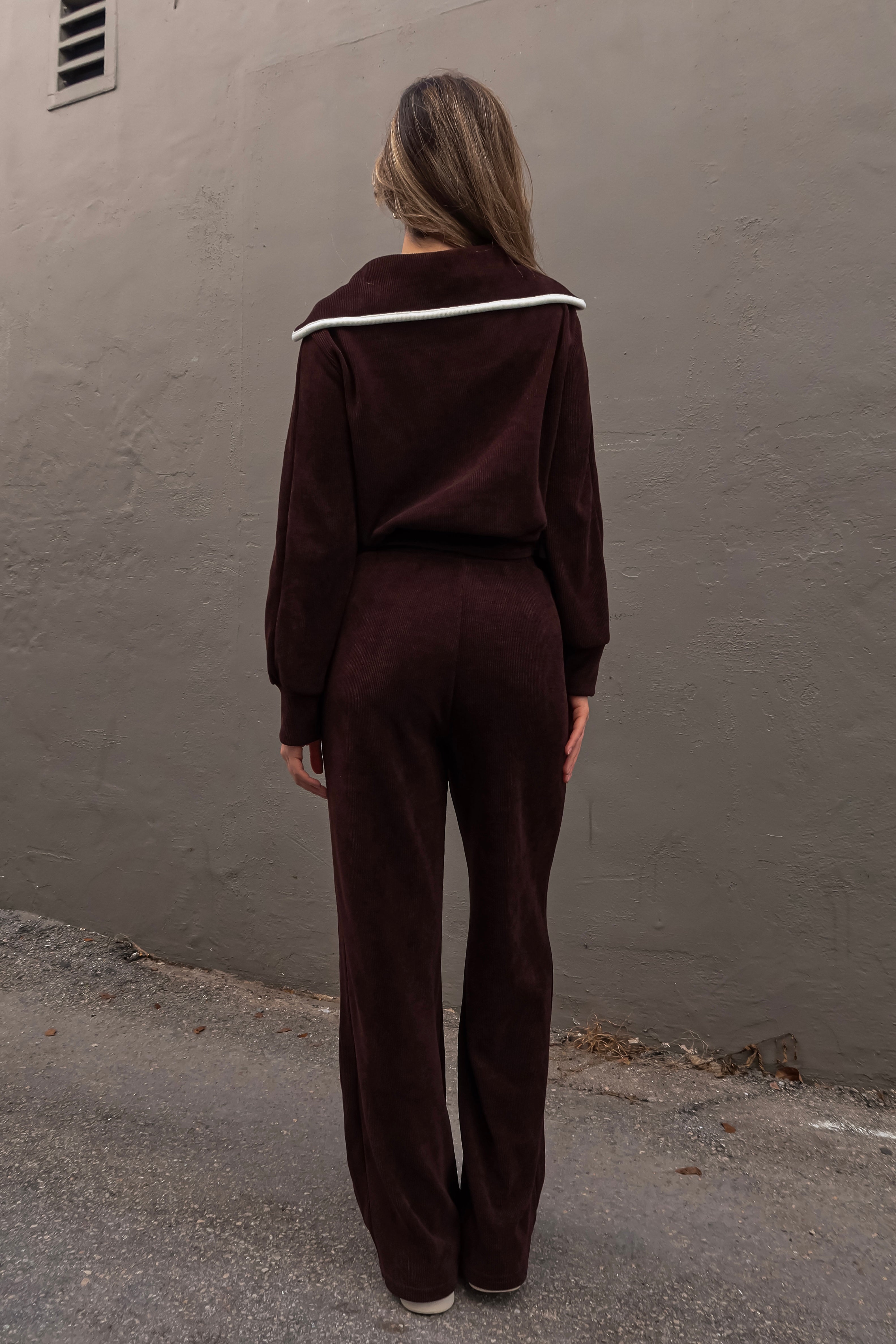 IN YOUR DREAMS CORDUROY JOGGERS BROWN