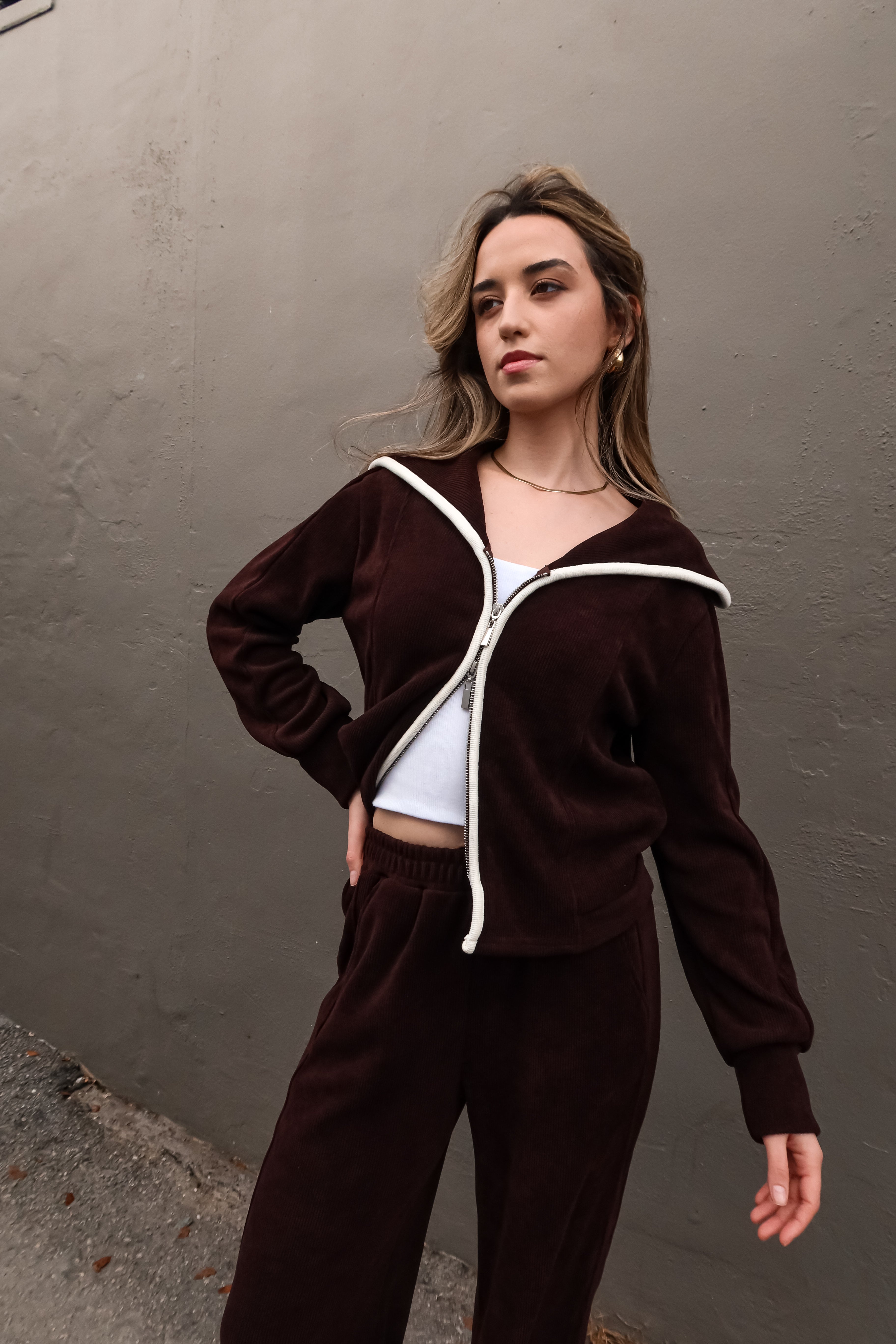 IN YOUR DREAMS CORDUROY JACKET BROWN