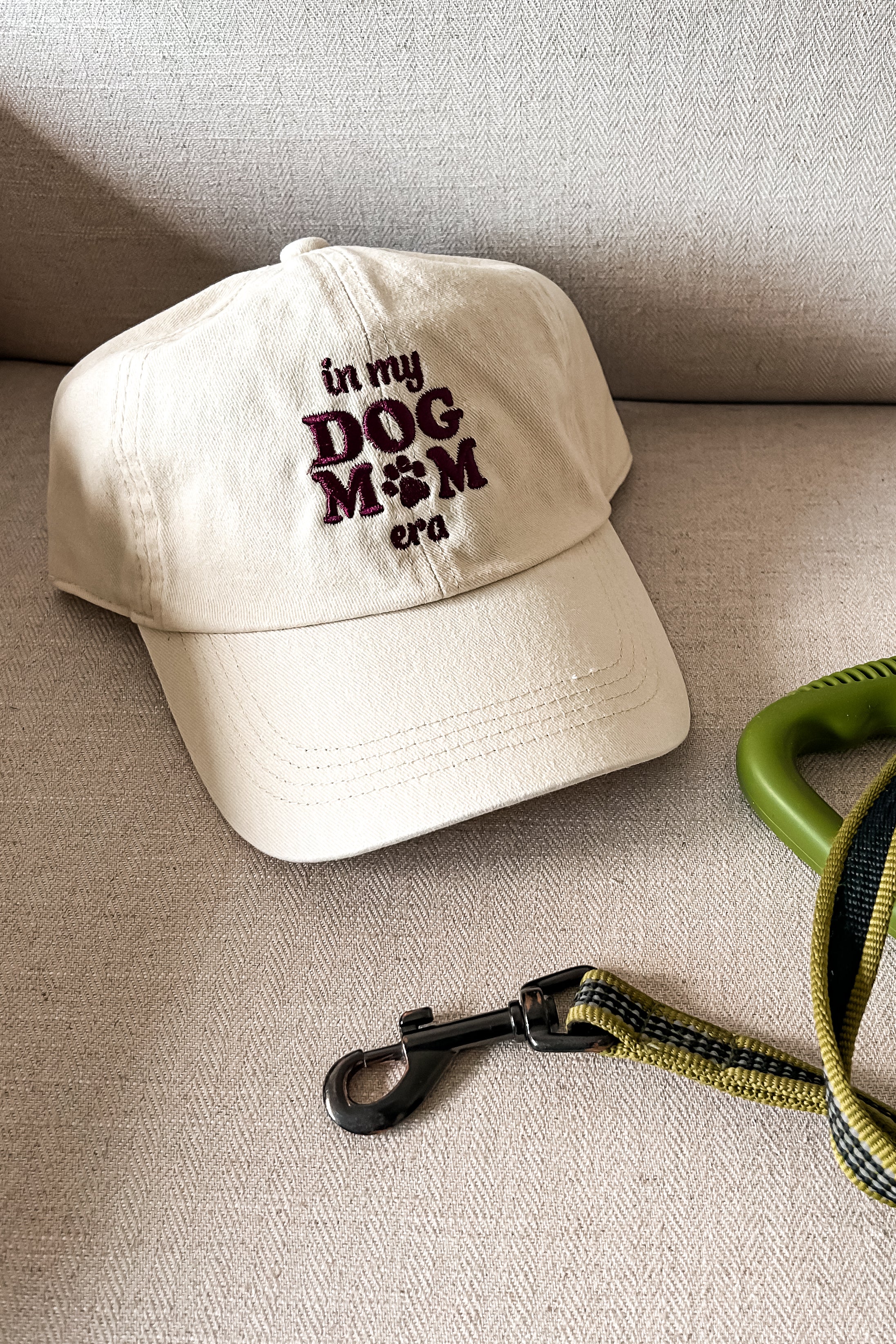 DOG MOM ERA BASEBALL CAP- BEIGE