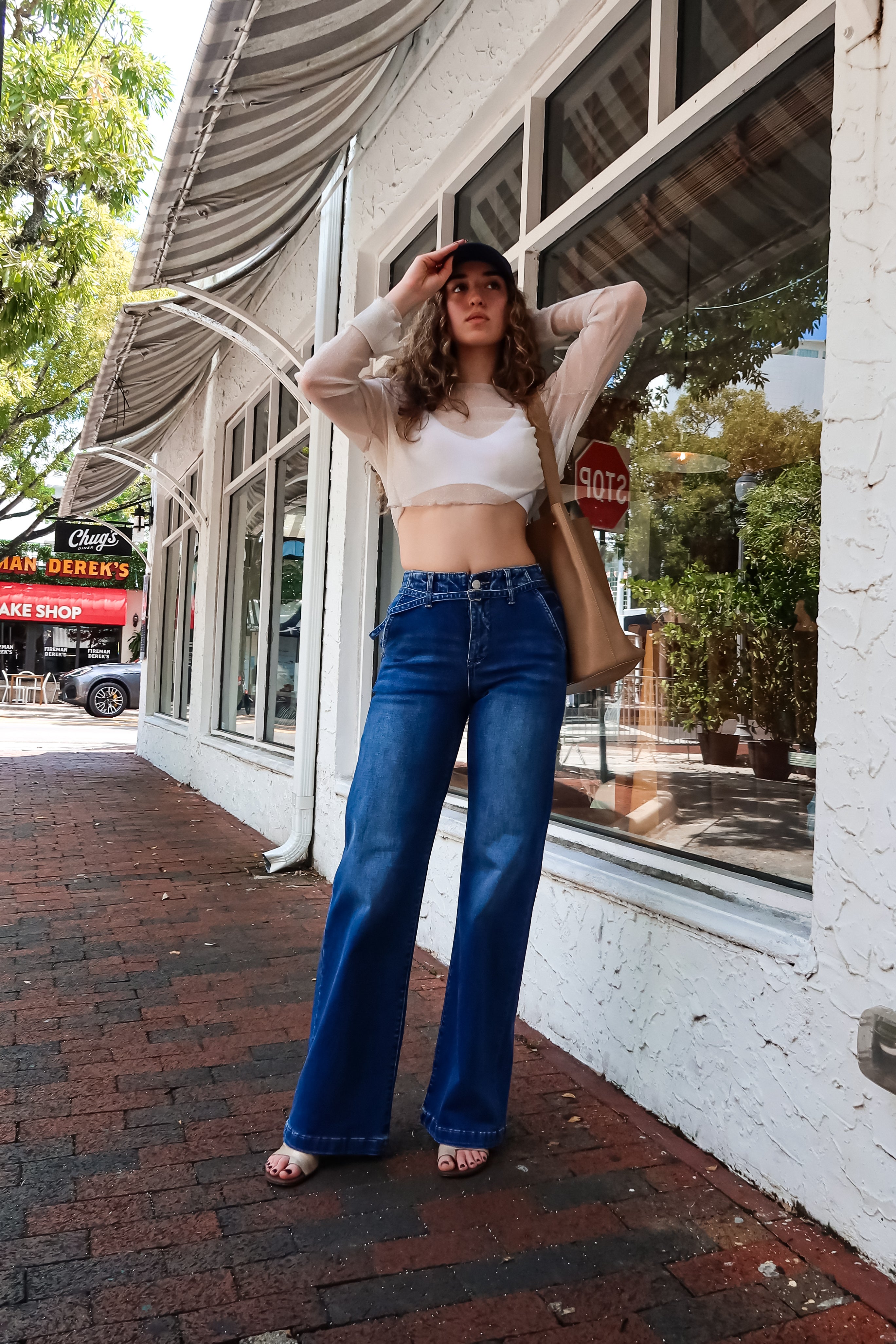 LO WIDE BELTED JEANS