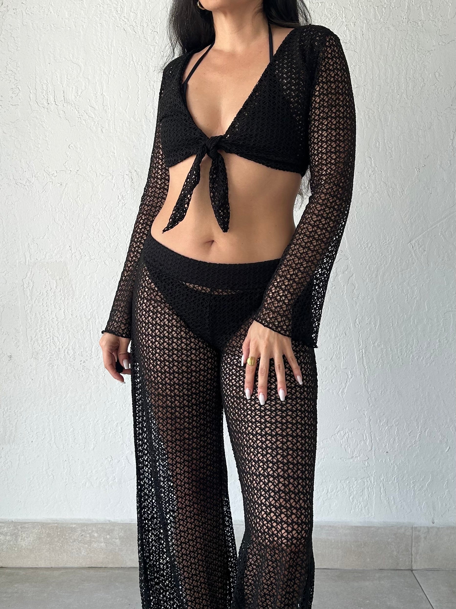 NEWPORT LONG SLEEVE CROP TOP - BLACK