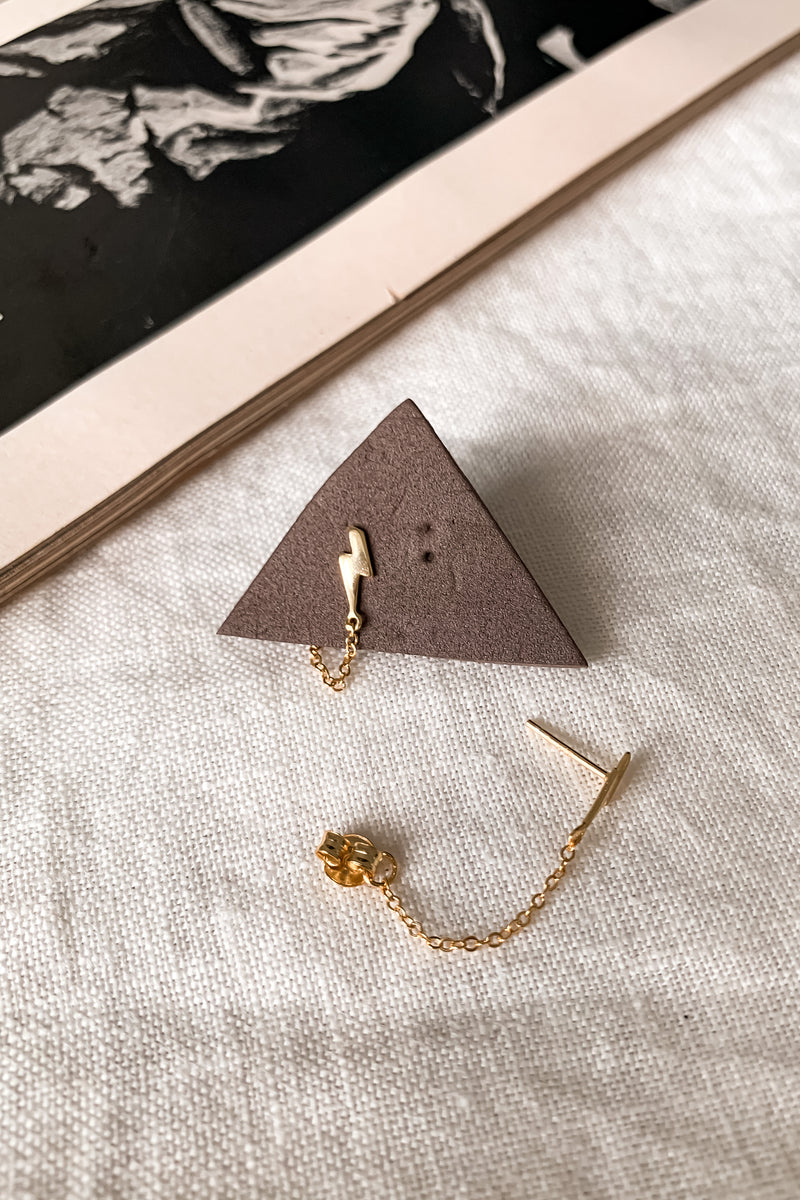 BOLT CHAIN EARRING