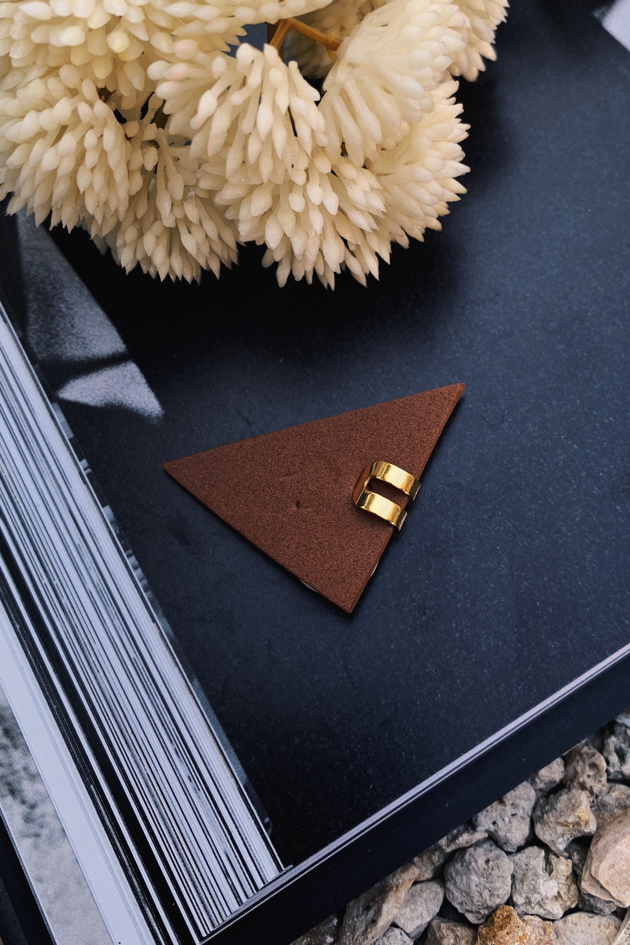 Get the best of both worlds with our DOUBLE EAR CUFF! No piercing necessary, just slip on this gold plated ear cuff for a trendy and edgy look. Say goodbye to the pain of piercings and hello to effortless style!