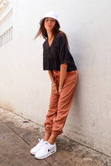 CHILL OUT WOVEN JOGGER